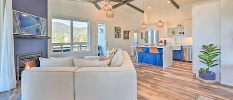 House (3 Bedrooms) | Front of property