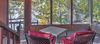 Captivating Cadiz Hideaway w/ Deck on Lake Barkley