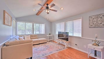 Cottage (4 Bedrooms) | Interior
