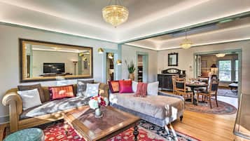 House (2 Bedrooms) | Front of property