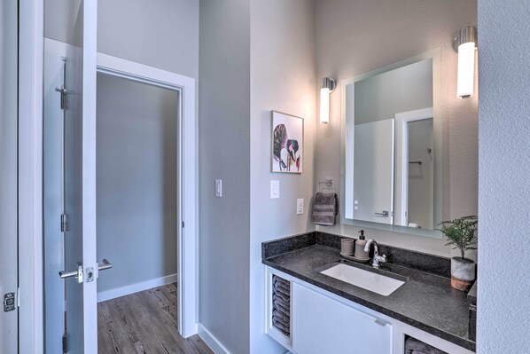 Unclassified image, 1 of 18, button - Sleek, Newly Updated Downtown San Marcos Apt! (San Marcos)