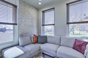 Apartment (2 Bedrooms) | Interior - Sleek, Newly Updated Downtown San Marcos Apt! (San Marcos)