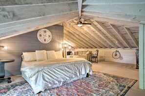 House (4 Bedrooms) | Interior - Historic Westfield Home: 2 Mi to Lake Erie! (Westfield)