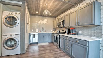 Nhà (4 Bedrooms) | Nội thất