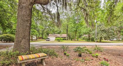 Cozy Studio With Yard, 6 Miles to Dwtn Beaufort!