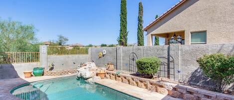 House (4 Bedrooms) | Interior