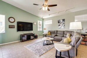 Interior - Golfer's Paradise: Oro Valley Home w/ Pool! (Oro Valley)