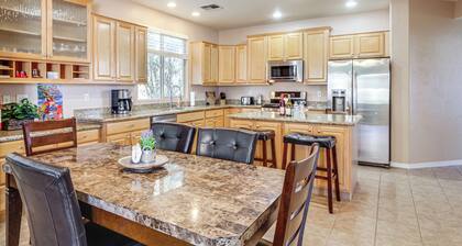 Golfer's Paradise: Oro Valley Home w/ Pool!