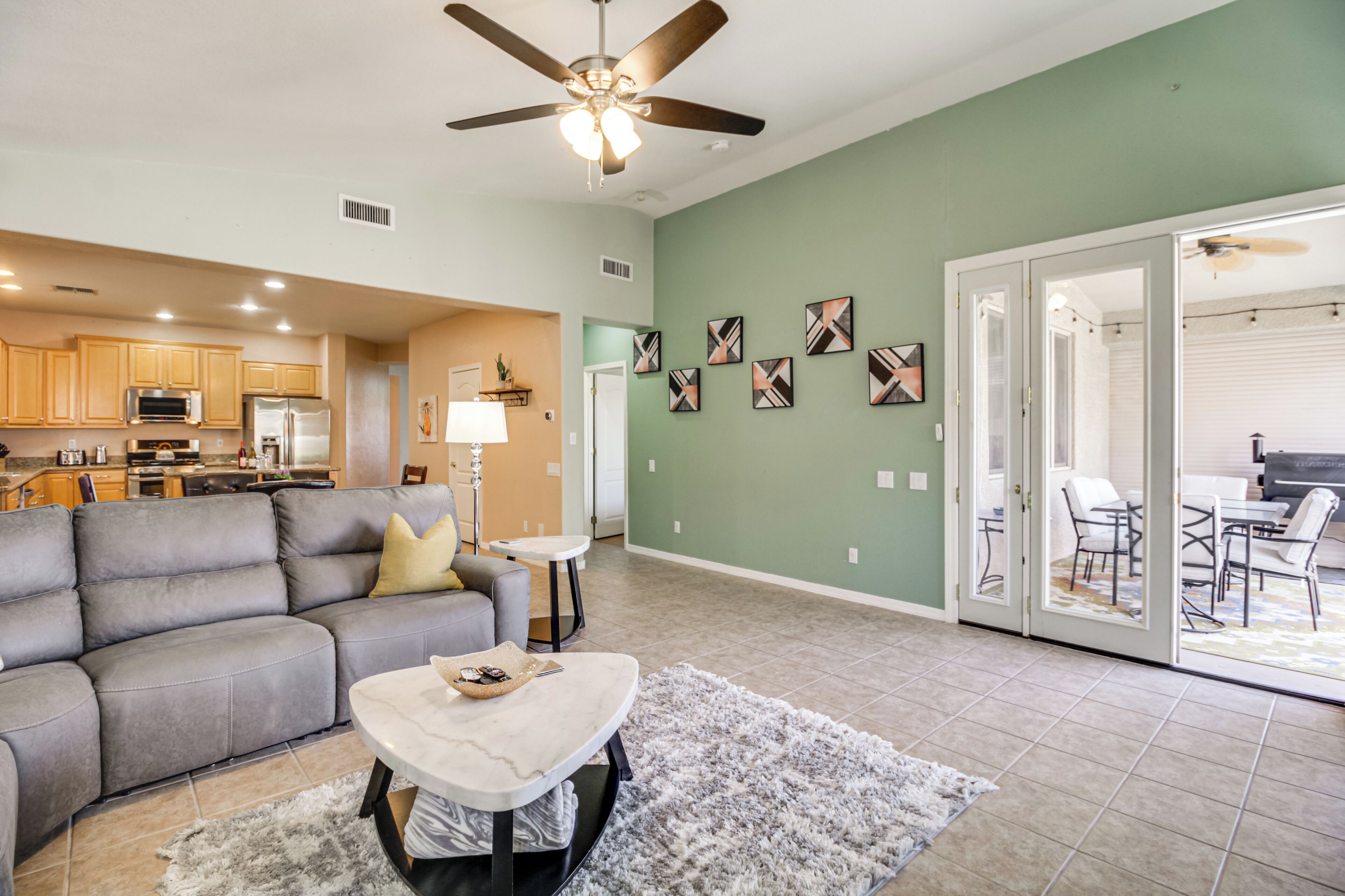 House (4 Bedrooms) | Interior