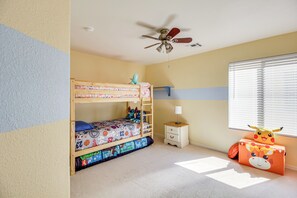 House (4 Bedrooms) | Interior