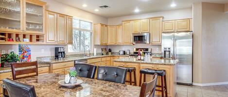 House (4 Bedrooms) | Interior