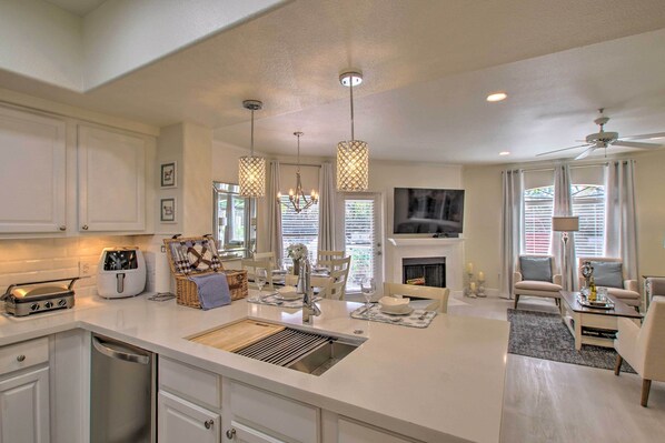 Apartment (2 Bedrooms) | Interior - Near Golfing: Scottsdale Condo w/ Resort Amenities (Scottsdale)