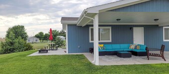Lake Mcconaughy Getaway w/ Patio: Beachside Living