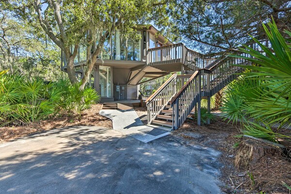 Walk To Harbour Town: Airy Treehouse W/ Bikes - Hilton Head Island, SC