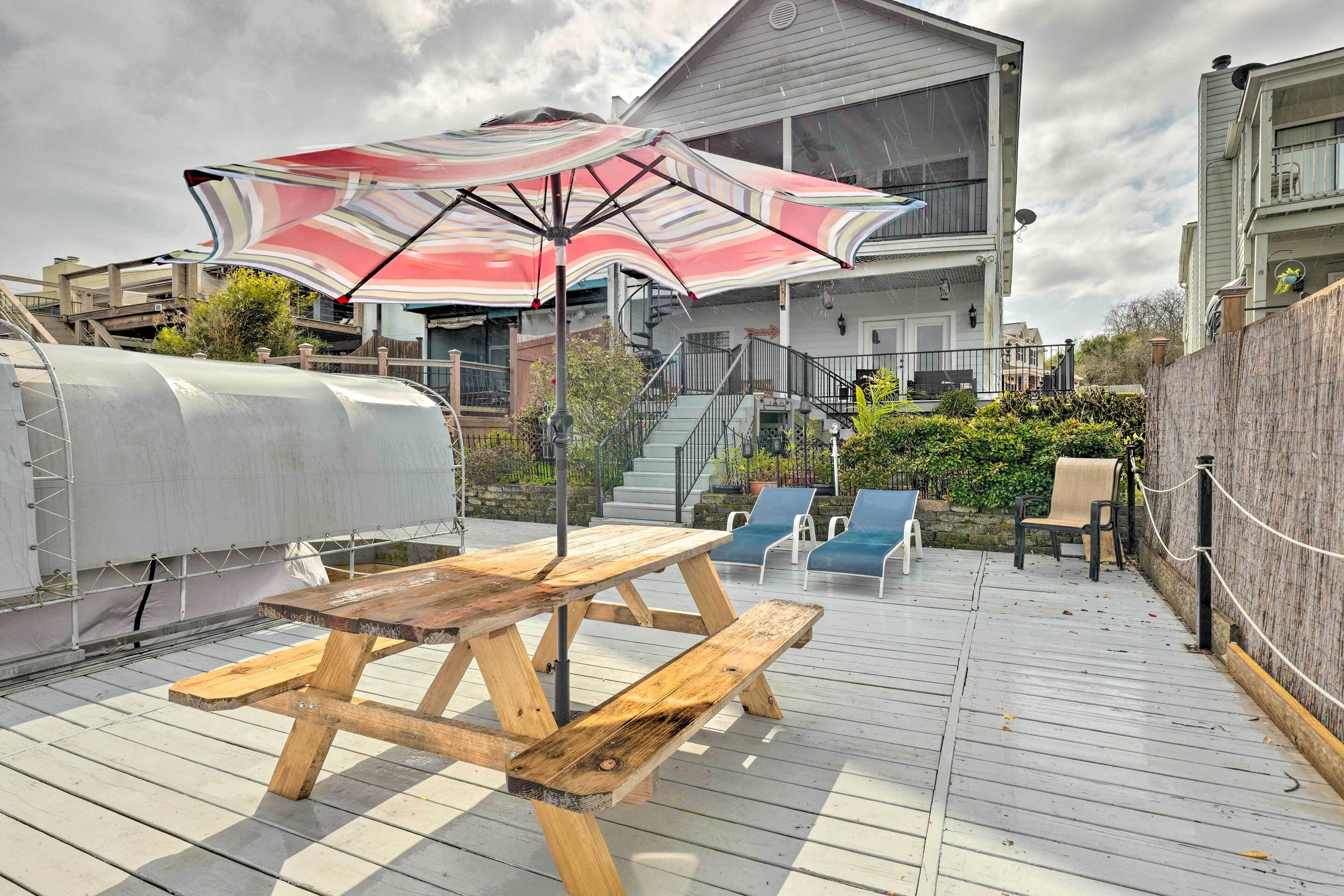 Apartment (4 Bedrooms) | Front of property
