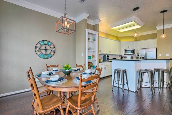 Apartment (4 Bedrooms) | Interior - Waterfront Lake Conroe Getaway w/ Multiple Decks! (Montgomery)