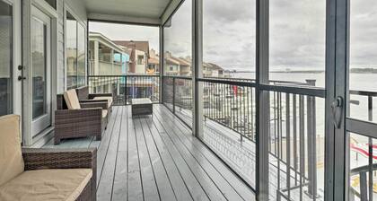 Waterfront Lake Conroe Getaway w/ Multiple Decks!