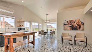 House (2 Bedrooms) | Front of property