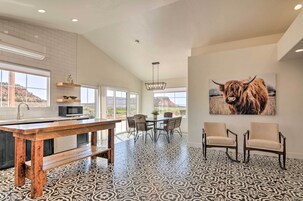 House (2 Bedrooms) | Front of property