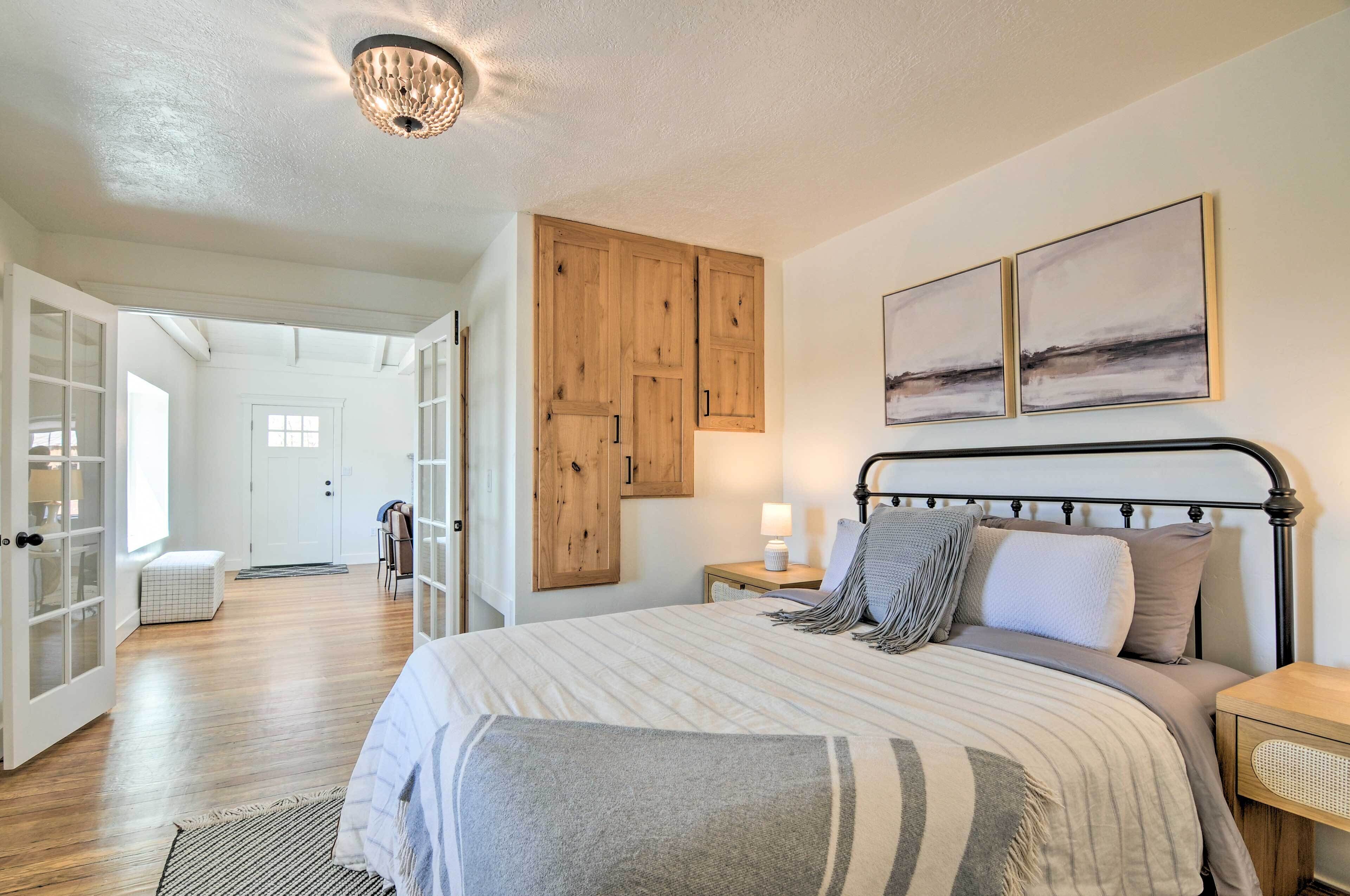 House (2 Bedrooms) | Interior