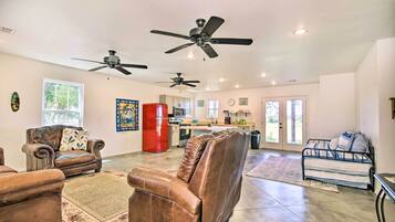 ุงูู
ูุดุฃุฉ ู
ู ุงูุฏุงุฎู