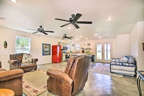 House (2 Bedrooms) | Interior