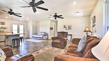 ุงูู
ูุดุฃุฉ ู
ู ุงูุฏุงุฎู