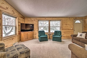 House (2 Bedrooms) | Interior