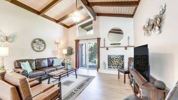 Apartment (3 Bedrooms) | Front of property