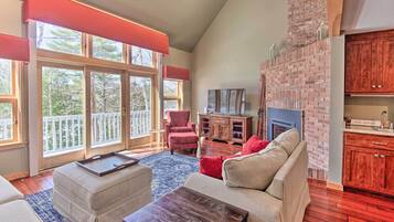 House (5 Bedrooms) | Interior