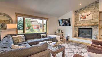 House (5 Bedrooms) | Front of property