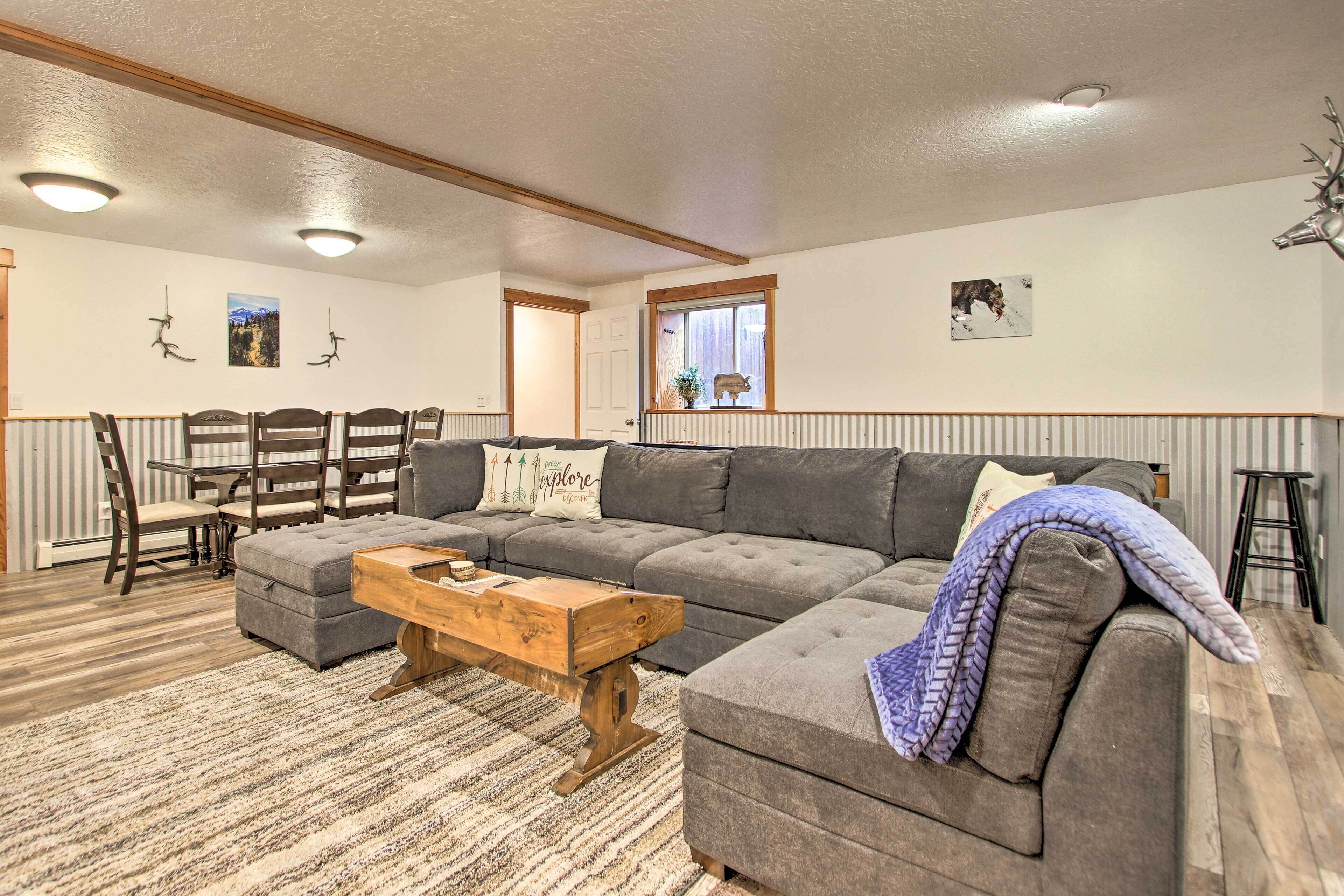 House (5 Bedrooms) | Interior