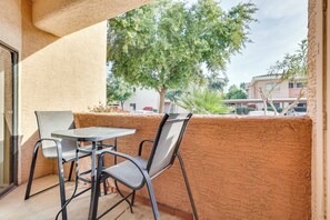Apartment (3 Bedrooms) | Interior - Bright Phoenix Condo - 3 Mi to State Farm Stadium! (Phoenix)