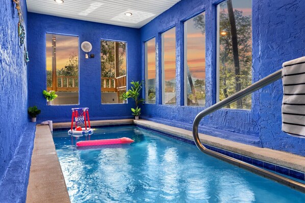 Piscine intérieure, piscine chauffée