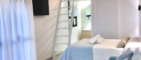 2 bedrooms, iron/ironing board, Internet, bed sheets