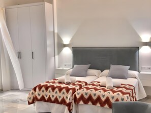 2 soverom, strykejern/-brett, internettilgang og sengetøy