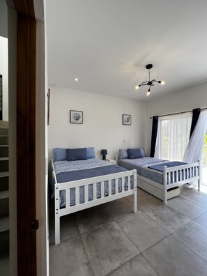4 Schlafzimmer, Bügeleisen/Bügelbrett, WLAN, Bettwäsche