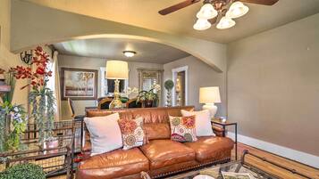 Casa (2 Bedrooms) | Interior