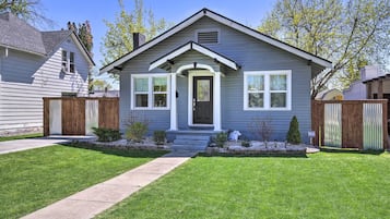 House (2 Bedrooms) | Front of property