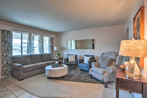 House (2 Bedrooms) | Interior