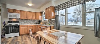 Cozy Houghton Lake Heights Cottage w/ Private Yard
