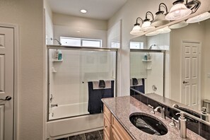 House (3 Bedrooms) | Interior - Sun-soaked Colorado River Haven - Walk to Beaches! (Mohave Valley)