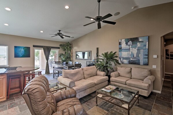 House (3 Bedrooms) | Interior