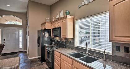 Sun-soaked Colorado River Haven - Walk to Beaches!