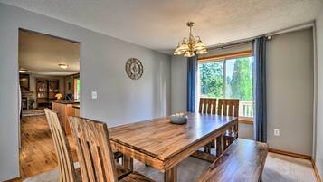 House (4 Bedrooms) | Interior