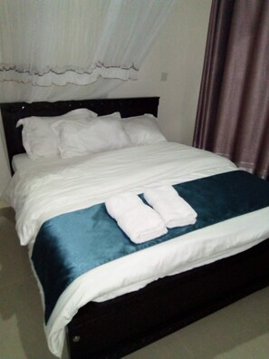 公寓 | 3 間臥室、免費無線上網、床單