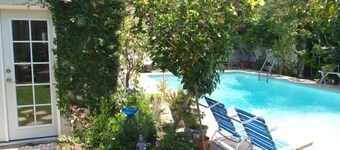 Charming Culver City Cottage w/ Shared Pool+garden