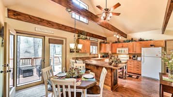 Rumah (2 Bedrooms) | Interior