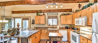 Relax Fireside! Peaceful Forest Haven in Prescott