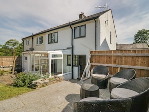 Property grounds - Ananda House (Windermere)